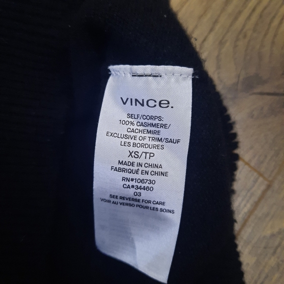 VINCE Elbow Sleeve Cashmere Tunic - Picture 9 of 9